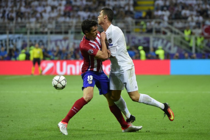 Savic e Cristiano Ronaldo - Real Madrid x Atlético de Madrid