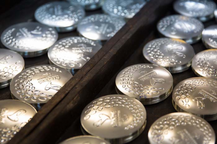 Veja como foram feitas as medalhas da Rio-2016