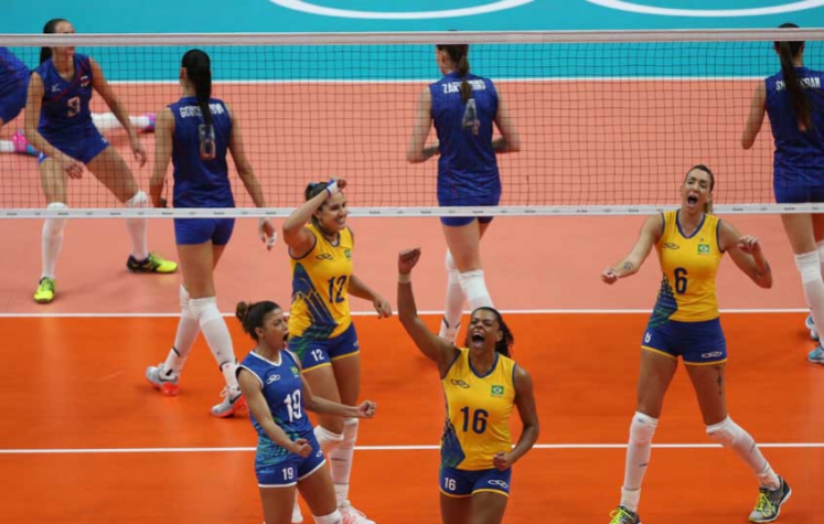 Alegria Em Quadra Natalia Vibra Apos Nova Vitoria Do Volei Feminino Lance