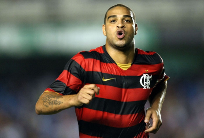 Por que Adriano saiu do Flamengo?