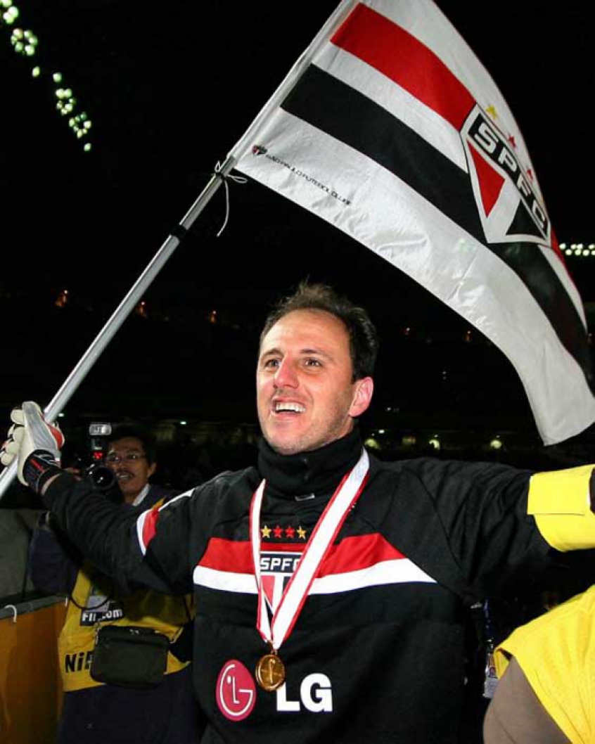 Em 2005 Rogério Ceni brilhou e o São Paulo bateu o Liverpool na final