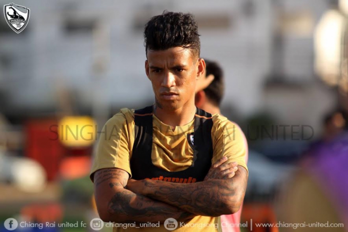 Lembra dele? Meia ex-Fla vibra com ótimo início na Tailândia