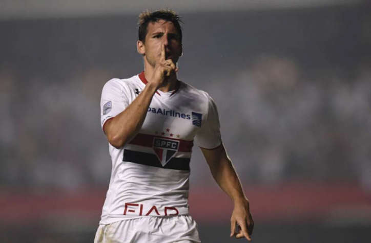 São Paulo aguarda 'sinal verde' de Calleri para avançar em negociação | LANCE!