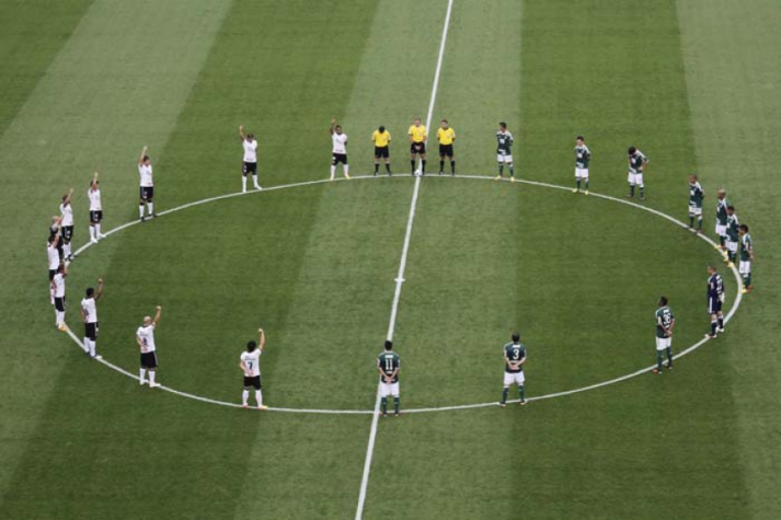 Há 11 anos, Corinthians conquistava seu quinto Brasileirão e se despedia de Sócrates
