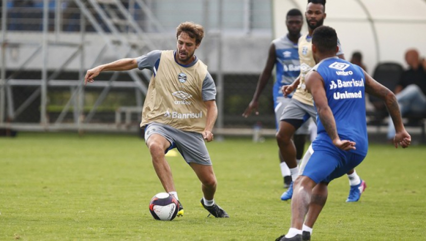 Mais um: Maxi Rodríguez tem fratura óssea e é baixa por um mês