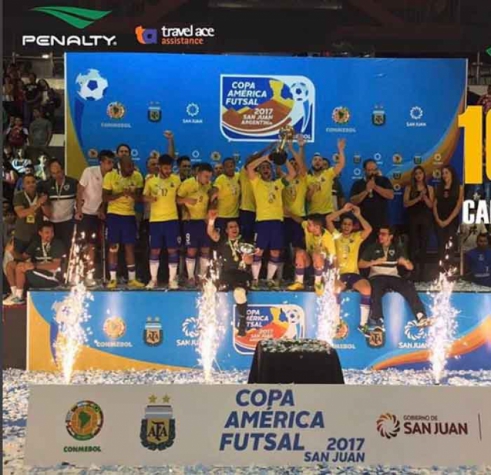 Seleção Brasileira de Futsal que conquistou a Copa América contra a Argentina