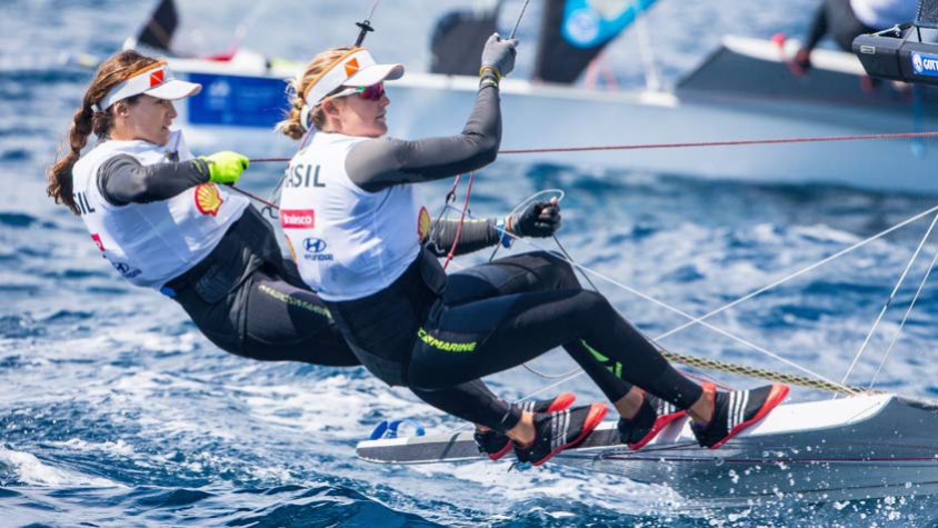 Martine Grael e Kahena Kunze garantem a liderança na estreia da Copa do Mundo em Hyères, na França