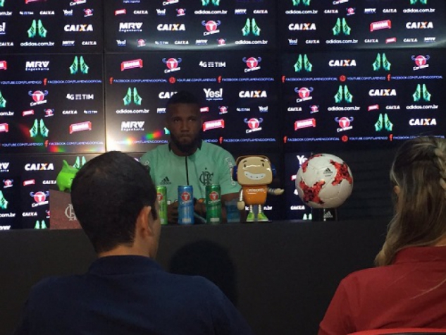 Rafael Vaz reconhece atuação ruim contra o Paraná: Ficamos devendo