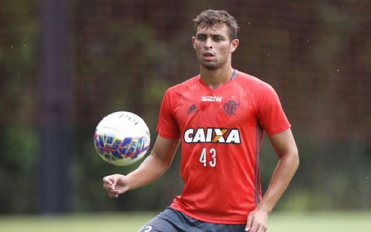 Dupla de zaga formada por Vaz e Leo Duarte é exaltada por Rueda