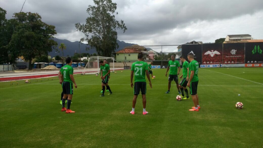 Visitantes de luxo no Fla! Atlético Nacional treina no Ninho do Urubu