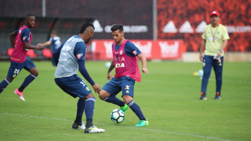 No Fla, Zé Ricardo faz últimos ajustes antes do clássico contra o Vasco