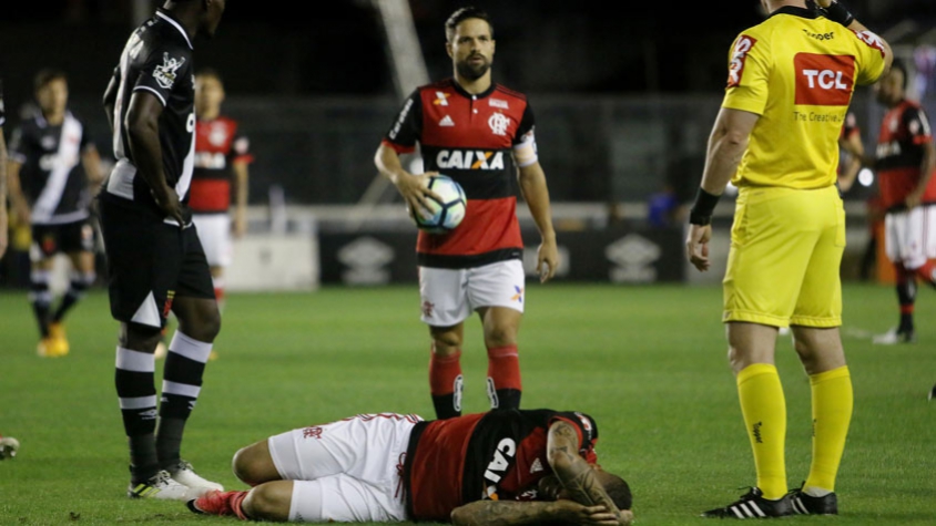 Rubro-negro volta a São Janu após três anos e Diego é o único remanescente da vitória no último clássico no palco