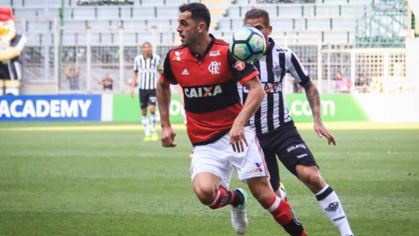 Com Rueda de olho, Flamengo decepciona e é derrotado pelo Galo