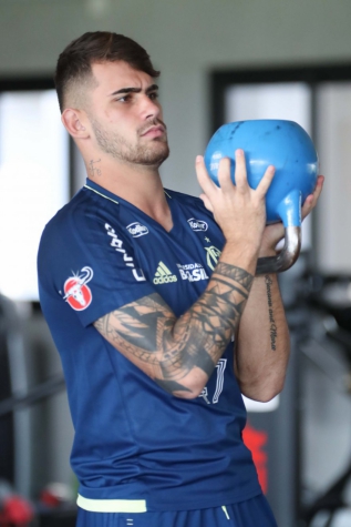 Vizeu e Renê dificilmente estarão em campo na final; Arão está recuperado