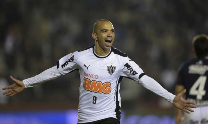 Diego Tardelli rebate críticas da torcida do Atlético-MG 59b2c893bef82