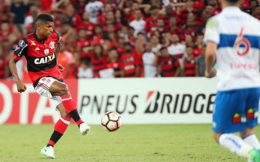 Márcio Araújo acerta com a Chape e nove atletas do Fla são emprestados