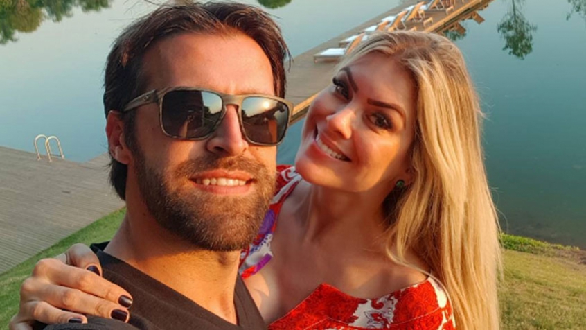 Renata Fan comemora 12 anos de namoro com piloto da Stock Car | LANCE!