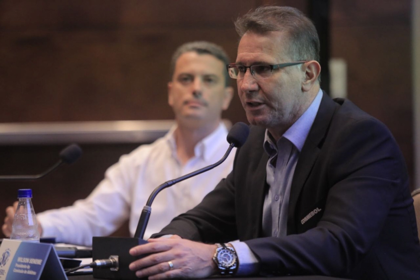 Wilson Seneme, diretor de arbitragem da Conmebol, está otimista com o uso do VAR nos jogos decisivos da Libertadores e Sul-Americana