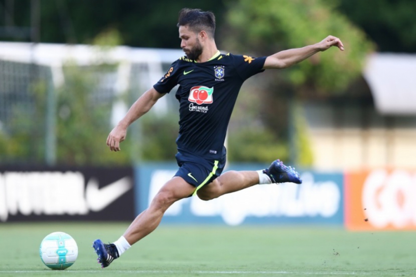 Ainda com dores, Diego Ribas está fora do amistoso com o Japão