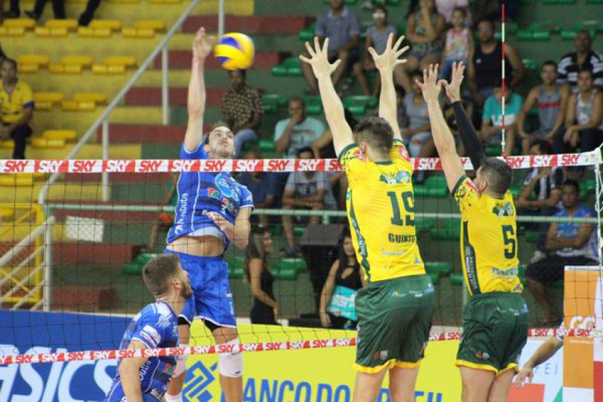 SUPERLIGA MASCULINA 17/18: EMS Taubaté Funvic garante sétima vitória em oito jogos