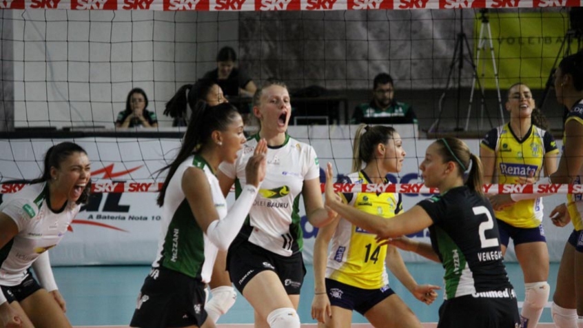 Vôlei Bauru comemora ponto