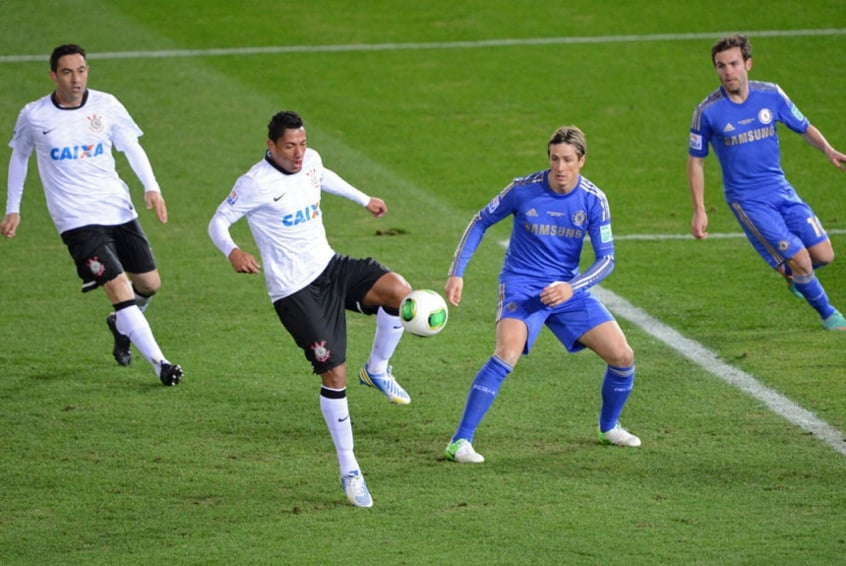 “Tem mais história que o time”, brincam corinthianos nas redes após confusão com Ralf