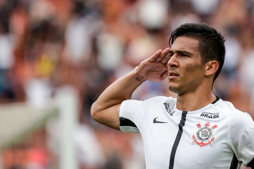 Perto de perder João Victor, Corinthians mira contratação de Balbuena |  LANCE!