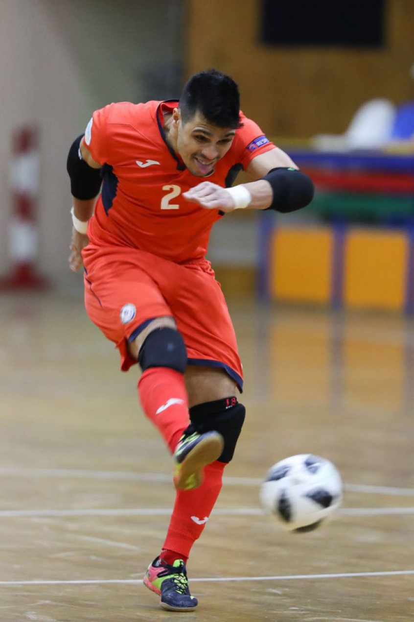 tenis goleiro futsal