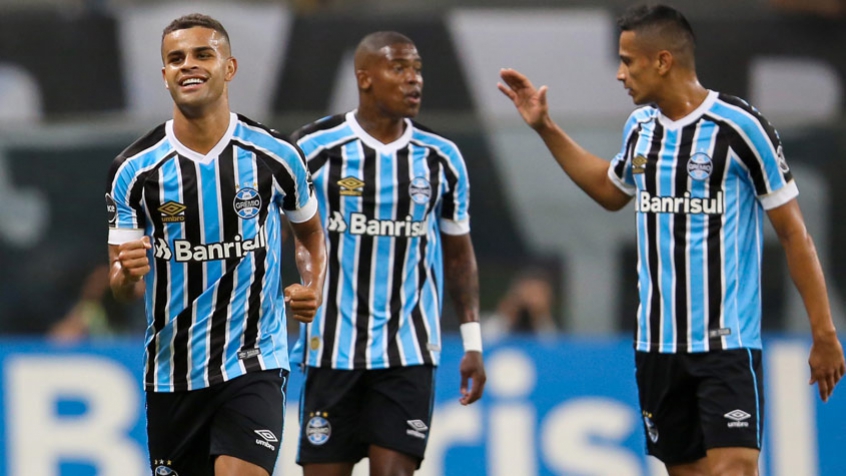 Com reservas, Grêmio derrota Goiás e avança na Copa do Brasil