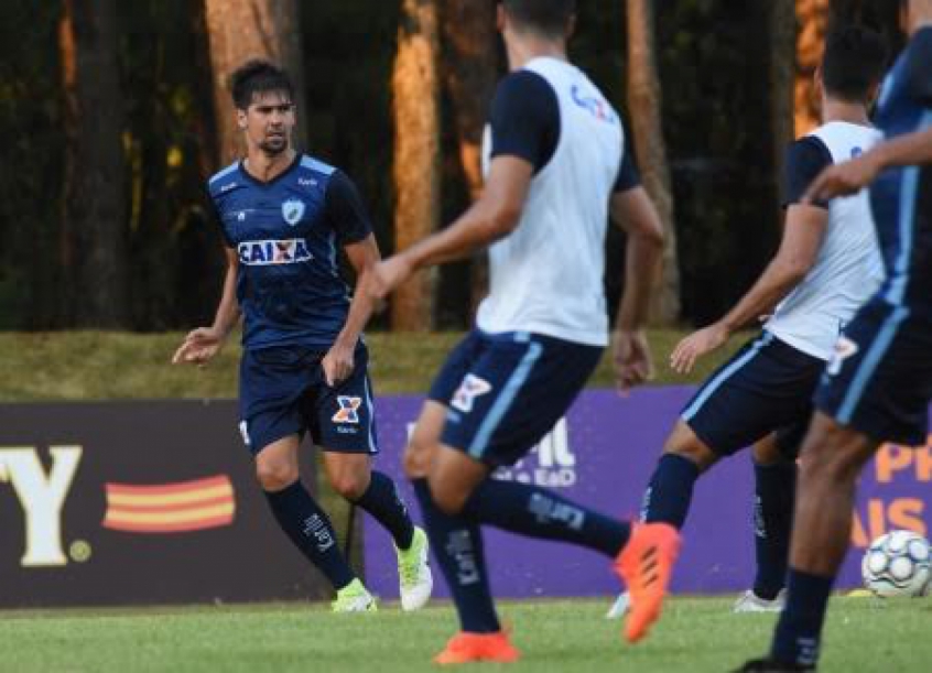 Leandro Almeida espera Londrina focado para manter boa sequência na Série B do Campeonato Brasileiro