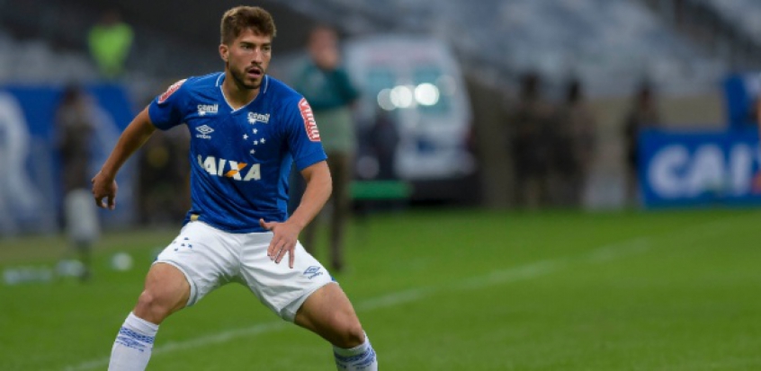 Lucas Silva quebra o silêncio e não entende estar na reserva do Cruzeiro