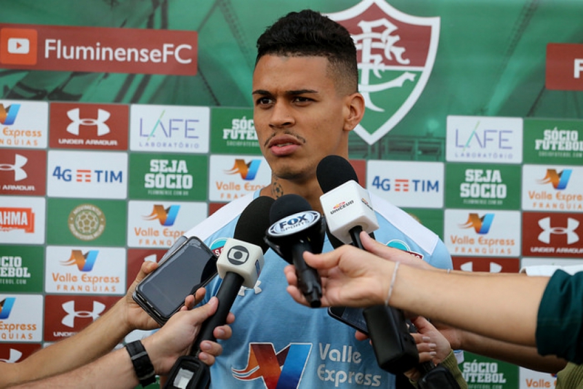 Richard fala com a imprensa em Brasília