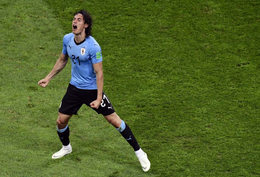 Edinson Cavani foi o grande nome do jogo, marcando os dois gols celestes