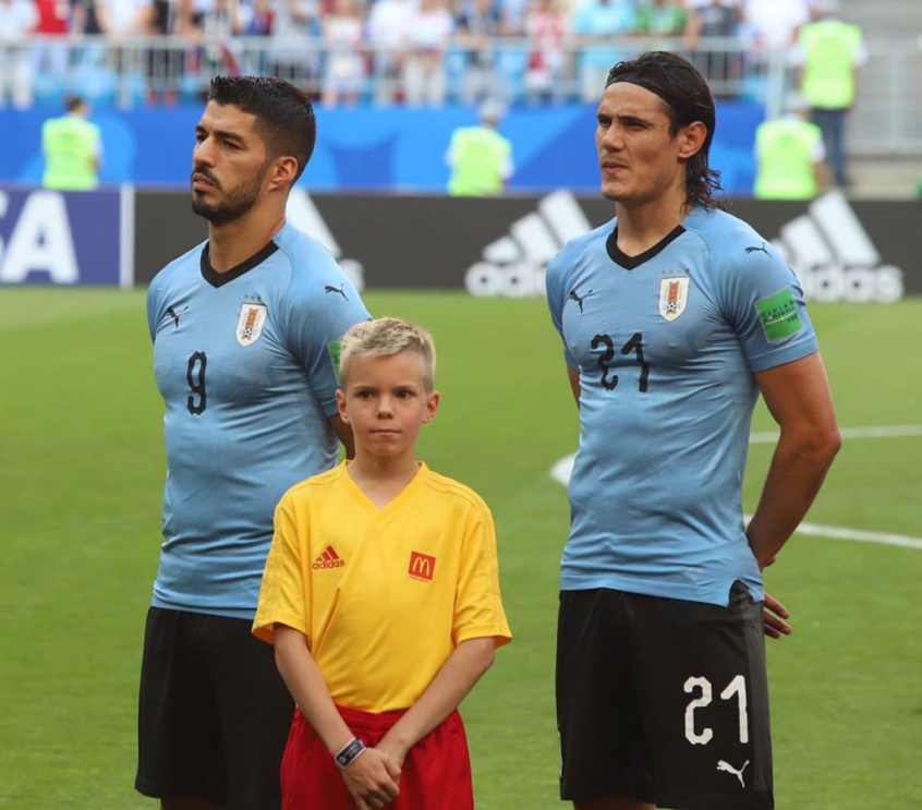 ¿Cuánto mide Edinson Cavani? - Altura - Real height - Página 3 5b3a013aac07f