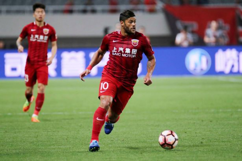Luxa mira alto e Palmeiras tenta Hulk; time chinês bate o martelo 1 Palmeiras tenta contratação de Hulk