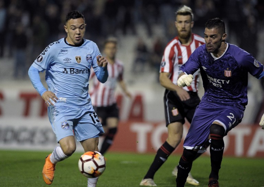Em desvantagem, Grêmio define o semestre contra o Estudiantes