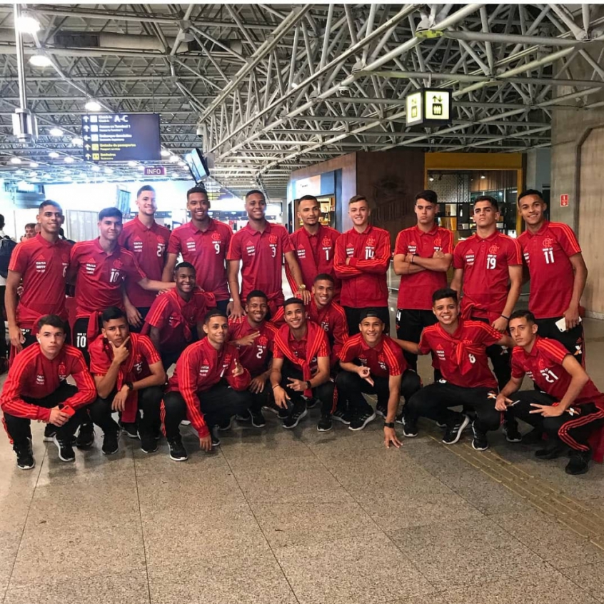 Equipe Sub-17 do Flamengo embarca para a China