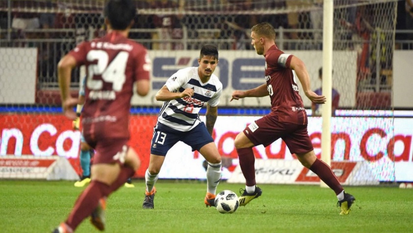 Titular E Bem Adaptado Thiago Martins Comemora Vitoria No Japao Lance