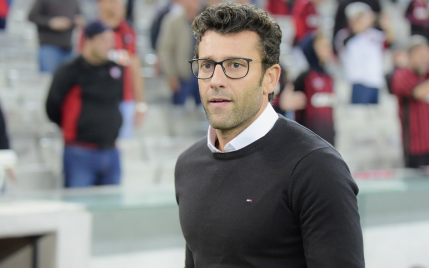 Atlético-PR x Vasco - Alberto Valentim