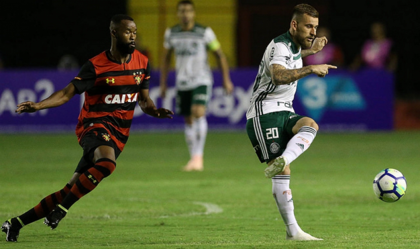 Lucas Lima tem trauma no quadril, mas diz: 'Acho que foi só a pancada'