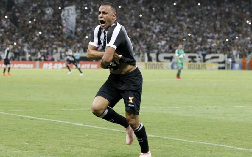 Ceará x Chapecoense