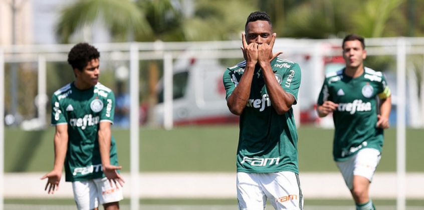 Melhor do Sub-17 no Verdão, Fabrício fica a um gol de Jesus e o agradece