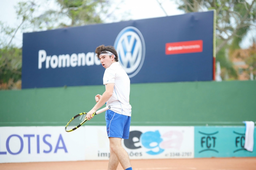 Ezequiel Monferrer é campeão em Itajaí
