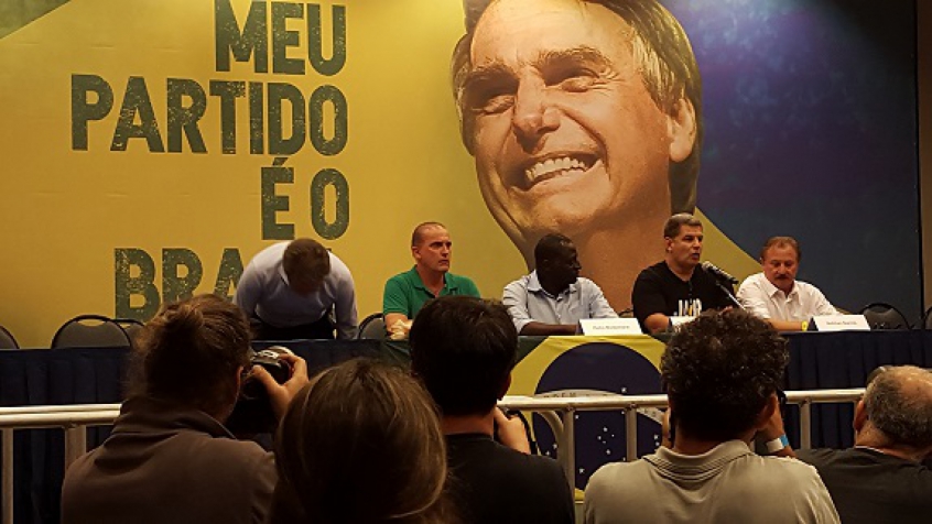 Coletiva Bolsonaro (Foto: Vinícius Faustini)