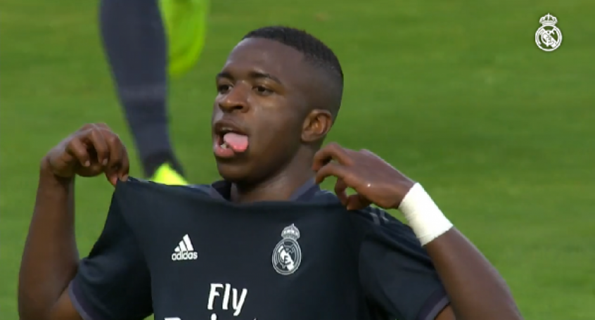 Pelo Real Madrid Castilla, Vinícius Jr. faz golaço e é expulso por simulação