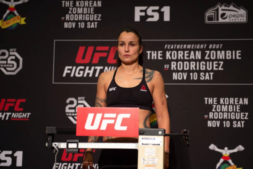 Raquel Pennington ficou acima do limite da divisão dos galos feminino e terá que pagar multa (Foto: Getty Images)