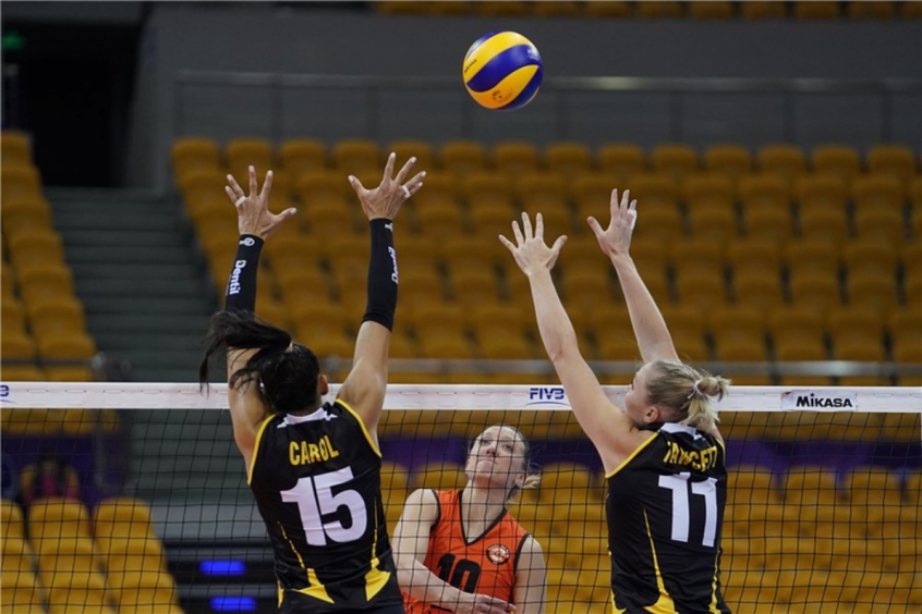 Eczacibasi e Praia Clube - Mundial de Clubes Feminino de Vôlei