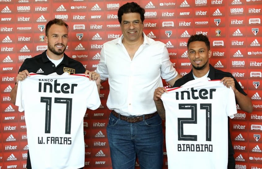 Willian E Biro Biro Vestem Camisa E Exaltam Projeto Do Sao Paulo Lance Willian E Biro Biro Vestem Camisa E Exaltam Projeto Do Sao Paulo Lance
