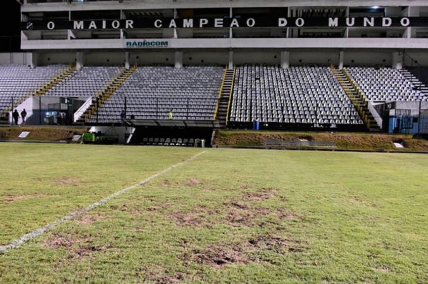 Gramado do Frasqueirão após ABC x Globo