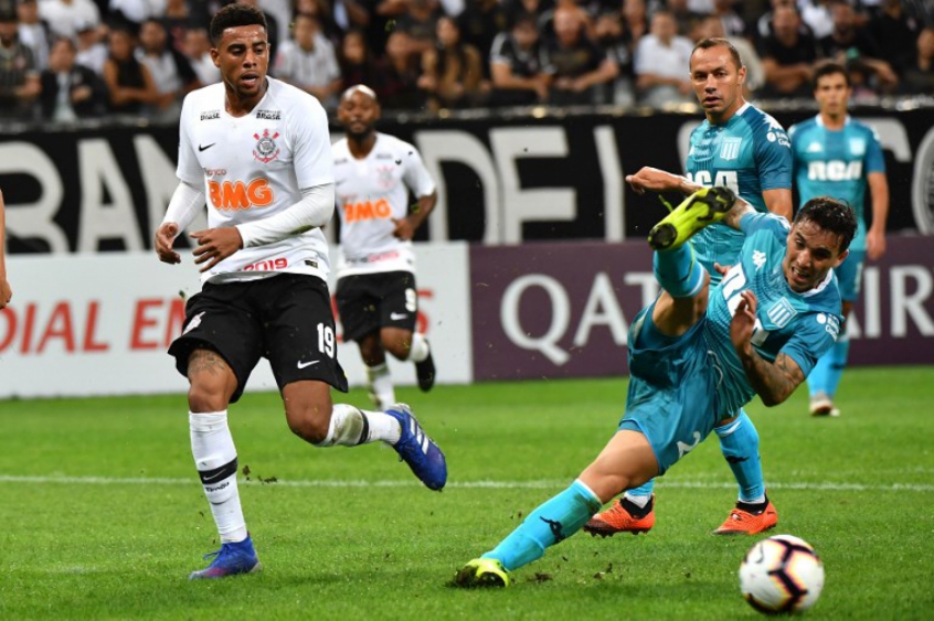 Corinthians x Racing Gustagol